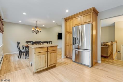 22 Green Apple Road Sparta NJ 07871