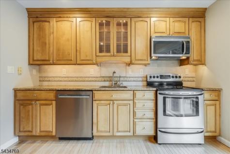22 Green Apple Road Sparta NJ 07871
