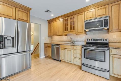 22 Green Apple Road Sparta NJ 07871