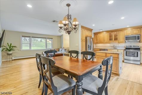 22 Green Apple Road Sparta NJ 07871