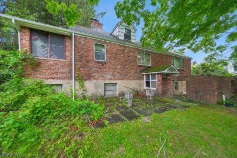 321 Saint Cloud Avenue West Orange NJ 07052
