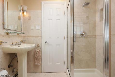 77 Harrison Street Clark NJ 07066