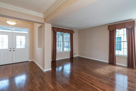 10 Independence Court Franklin NJ 08873