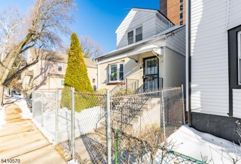 52 Oak Avenue Irvington NJ 07111