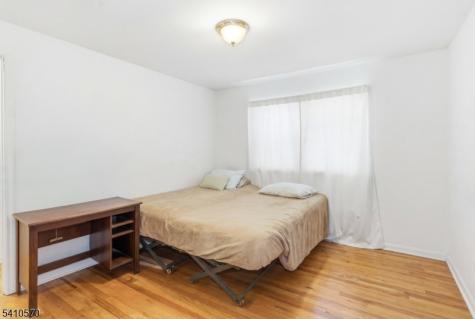 52 Oak Avenue Irvington NJ 07111
