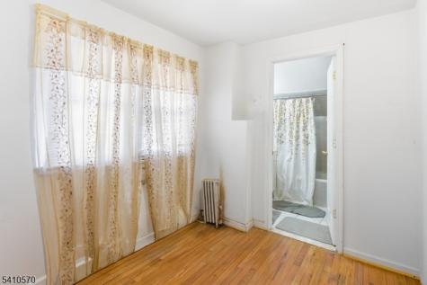 52 Oak Avenue Irvington NJ 07111