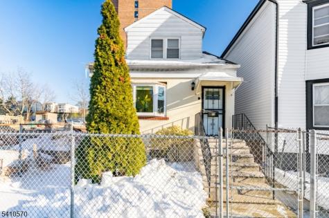 52 Oak Avenue Irvington NJ 07111