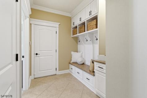 4 Michele Crossing Raritan NJ 08822