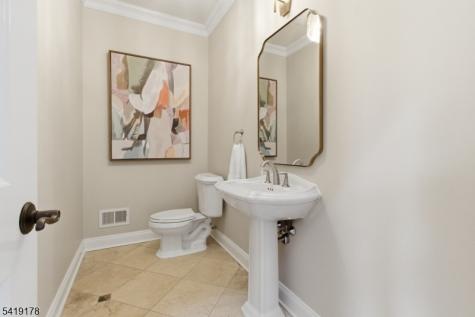 4 Michele Crossing Raritan NJ 08822