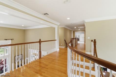 4 Michele Crossing Raritan NJ 08822