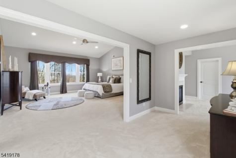 4 Michele Crossing Raritan NJ 08822