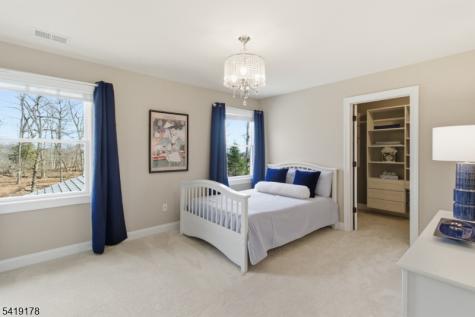 4 Michele Crossing Raritan NJ 08822