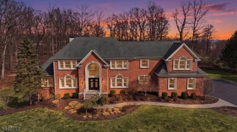 4 Michele Crossing Raritan NJ 08822