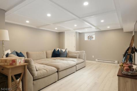 934 Moessner Avenue Union NJ 07083