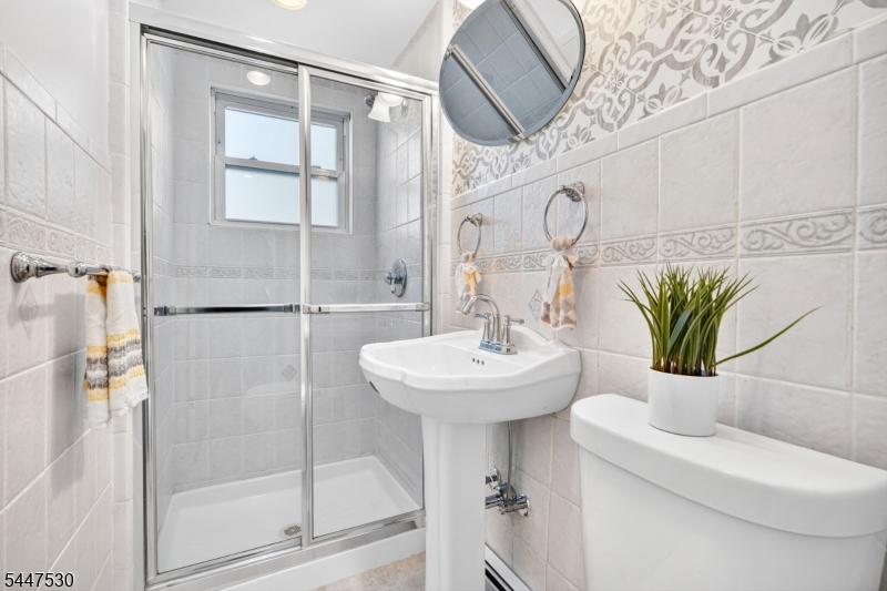 39 Overlook Avenue West Orange NJ 07052