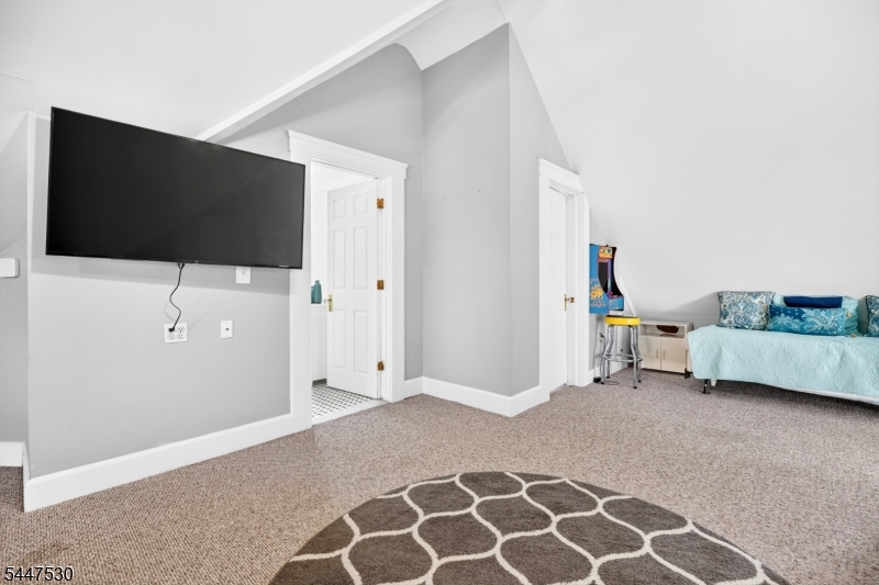 39 Overlook Avenue West Orange NJ 07052