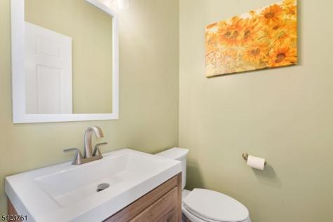 14 Fiddlers Way Lafayette NJ 07848
