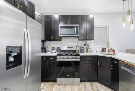 170 Clinton Place Newark NJ 07112