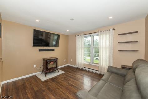 5 Valley Drive W Vernon NJ 07418