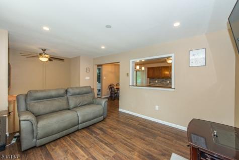 5 Valley Drive W Vernon NJ 07418