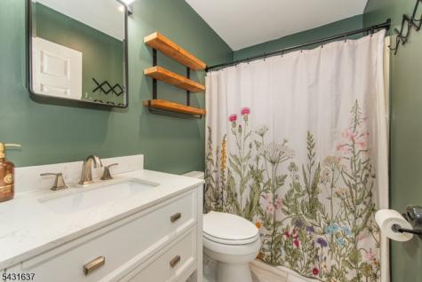 5 Valley Drive W Vernon NJ 07418