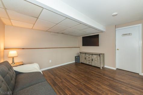 5 Valley Drive W Vernon NJ 07418