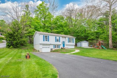 5 Valley Drive W Vernon NJ 07418