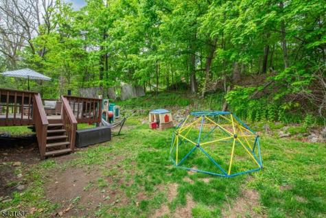 5 Valley Drive W Vernon NJ 07418