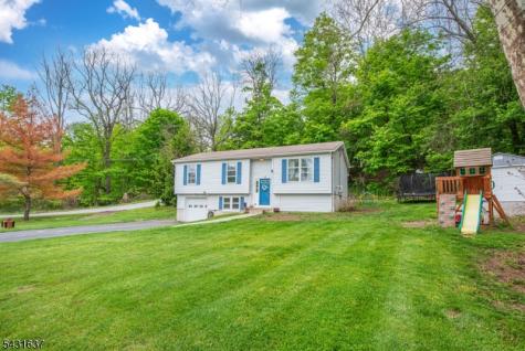 5 Valley Drive W Vernon NJ 07418