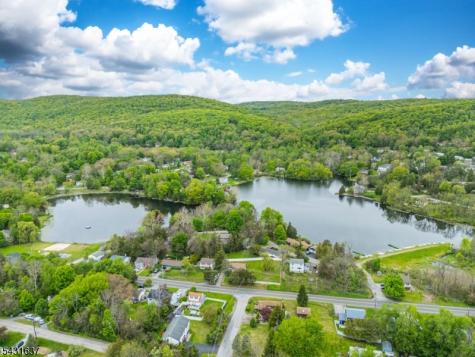 5 Valley Drive W Vernon NJ 07418
