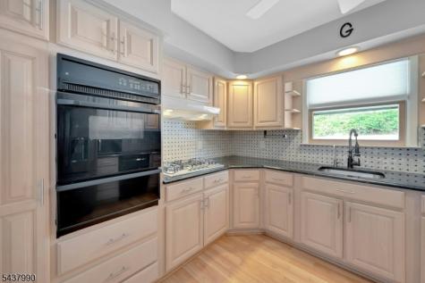 451 Chestnut Street Nutley NJ 07110