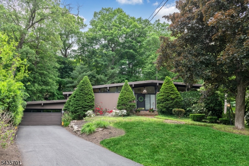 11 Kingsley Road Ringwood NJ 07456