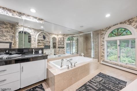 11 Kingsley Road Ringwood NJ 07456