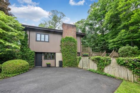 11 Kingsley Road Ringwood NJ 07456