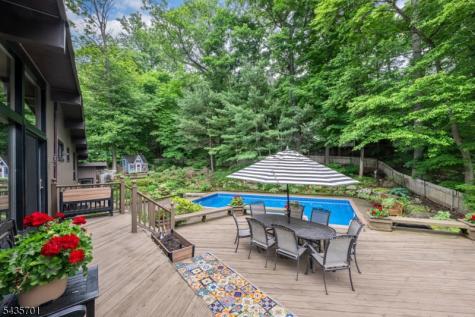 11 Kingsley Road Ringwood NJ 07456