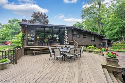 11 Kingsley Road Ringwood NJ 07456