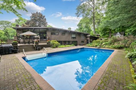 11 Kingsley Road Ringwood NJ 07456