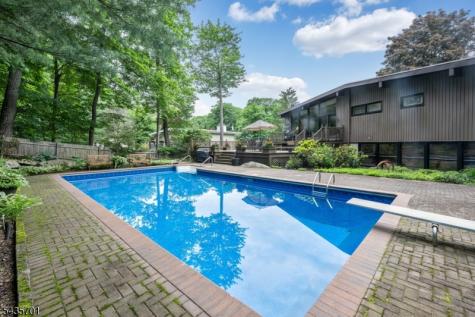 11 Kingsley Road Ringwood NJ 07456