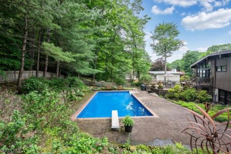 11 Kingsley Road Ringwood NJ 07456