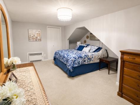 74 8TH Avenue Hawthorne NJ 07506