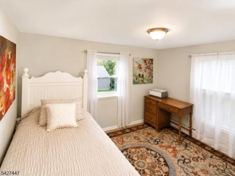 74 8TH Avenue Hawthorne NJ 07506
