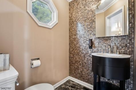 10 Fairway Avenue West Orange NJ 07052