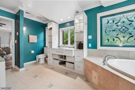 10 Fairway Avenue West Orange NJ 07052