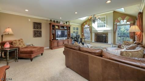 6 Brentwood Court Wayne NJ 07470