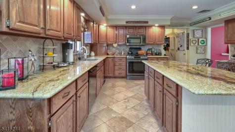 6 Brentwood Court Wayne NJ 07470