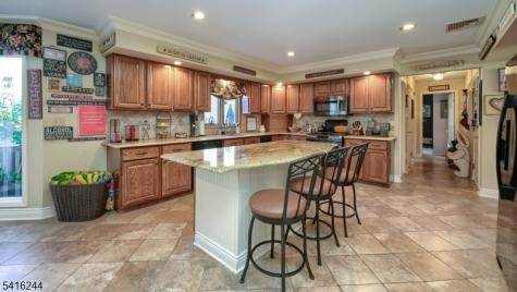 6 Brentwood Court Wayne NJ 07470