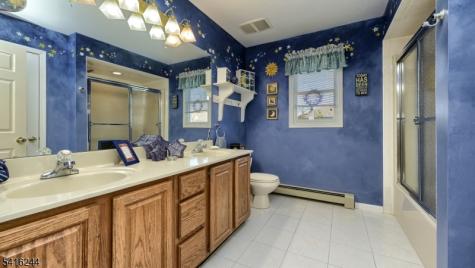 6 Brentwood Court Wayne NJ 07470