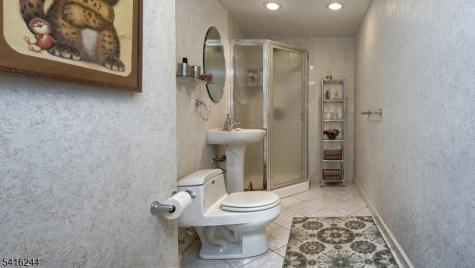 6 Brentwood Court Wayne NJ 07470