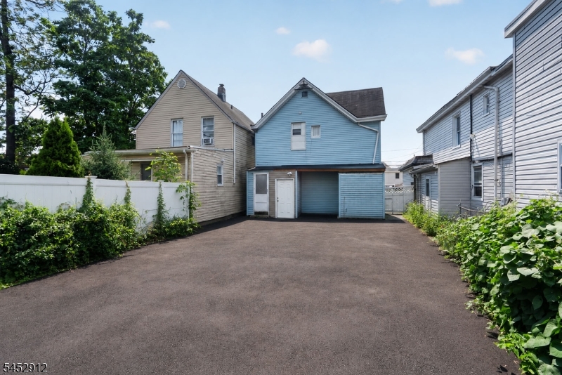 90 Manchester Avenue Paterson NJ 07502