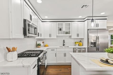 1585 Saint Ann Street Scotch Plains NJ 07076